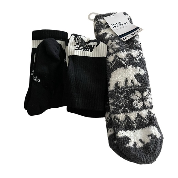 NWT Women Socks Size M - Picture 1 of 4